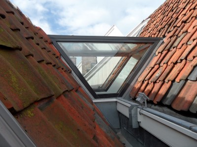 Stalen lichtstraten en aluminium dakdoorgang te Leiden